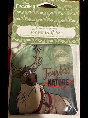 Scentsy Frozen II Sven 'Fearless by Nature' Mint and Tan Scent Pak